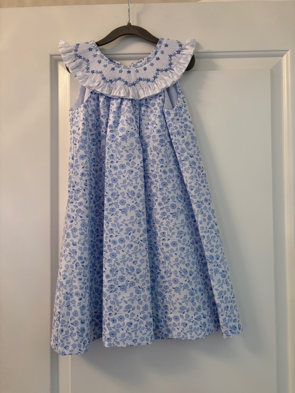 The Beaufort Bonnet Company Sleeveless Sandy Smocked Dress Greenbriar Garden 7